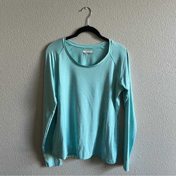 Columbia Women's Light Blue Long Sleeve Striped Top MD - Picture 2 of 7